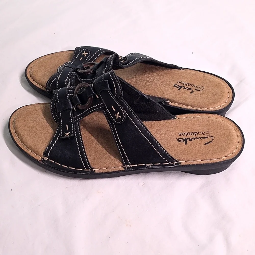 Clarks Slide Sandals Women 8M Black Leather Bendables Contrast Stitch Comfort
